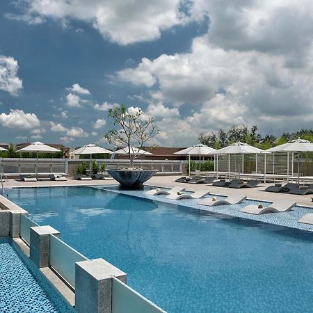 Clark Marriott Hotel Mabalacat Экстерьер фото