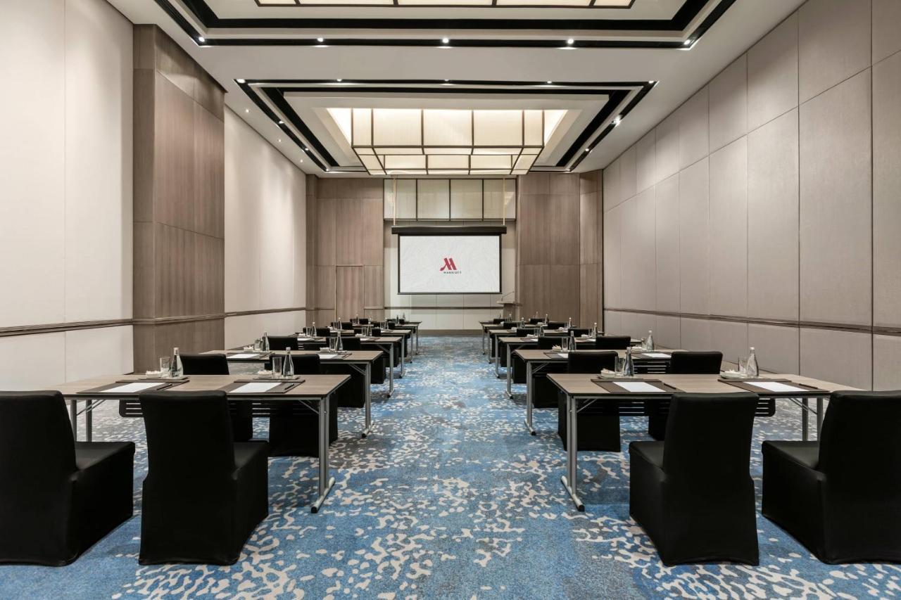 Clark Marriott Hotel Mabalacat Экстерьер фото
