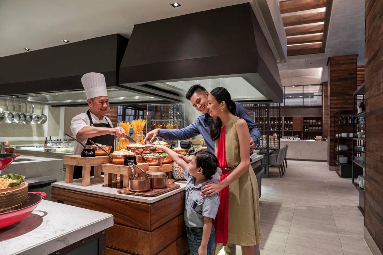 Clark Marriott Hotel Mabalacat Экстерьер фото