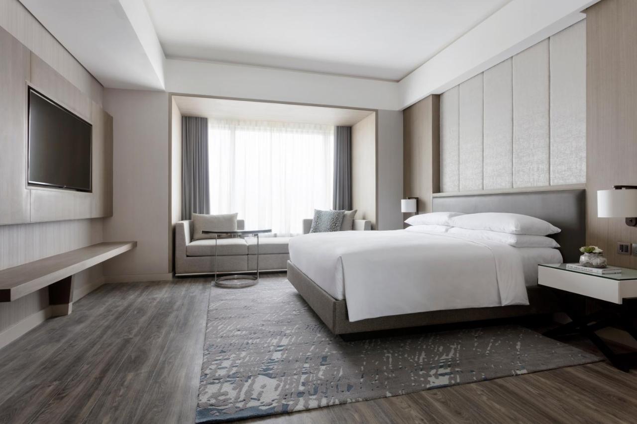 Clark Marriott Hotel Mabalacat Экстерьер фото